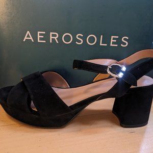Aerosols Black Suede Cosmos 2in heels NEW 10